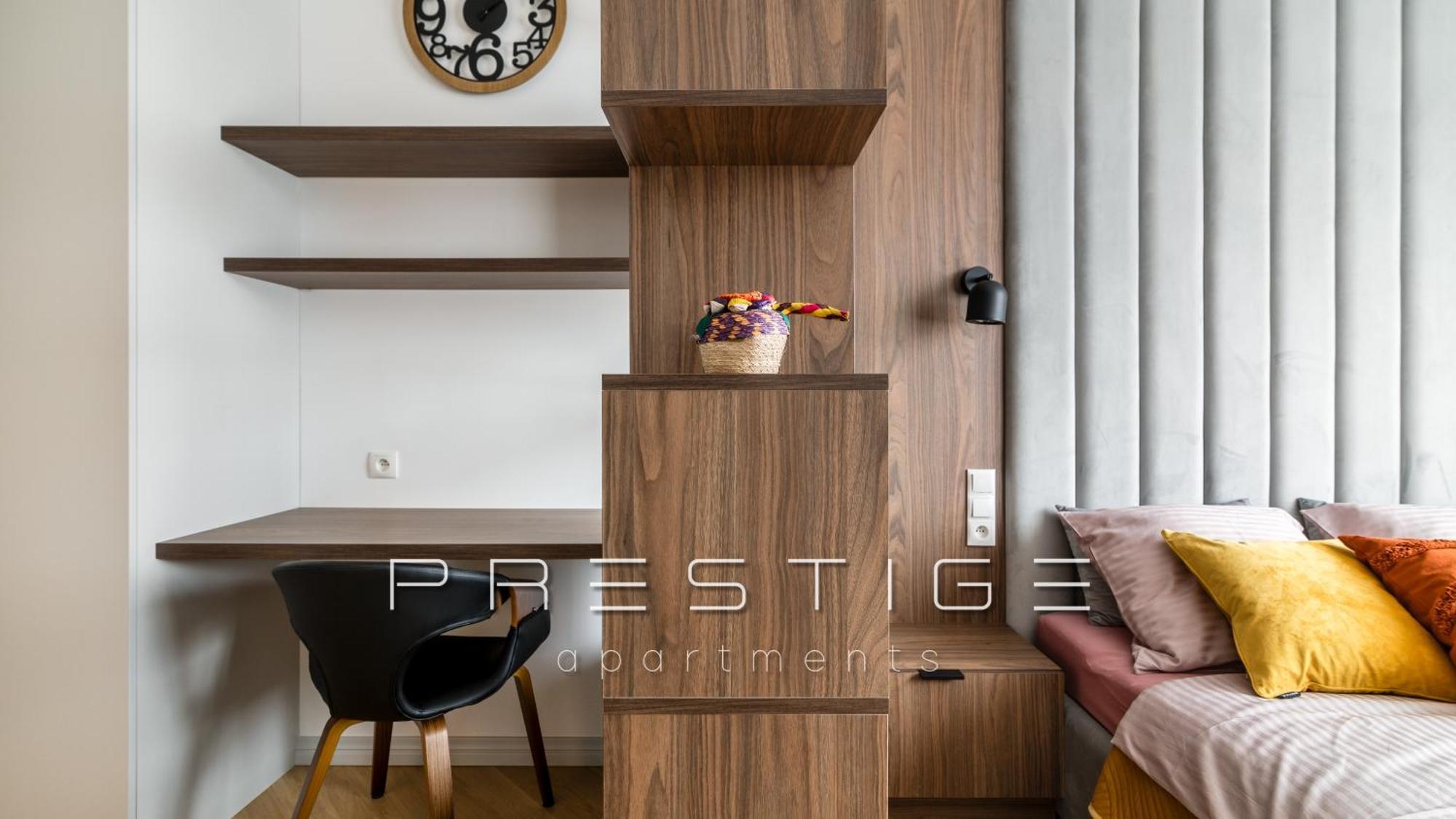 Prestige - Starowiejska 10 *